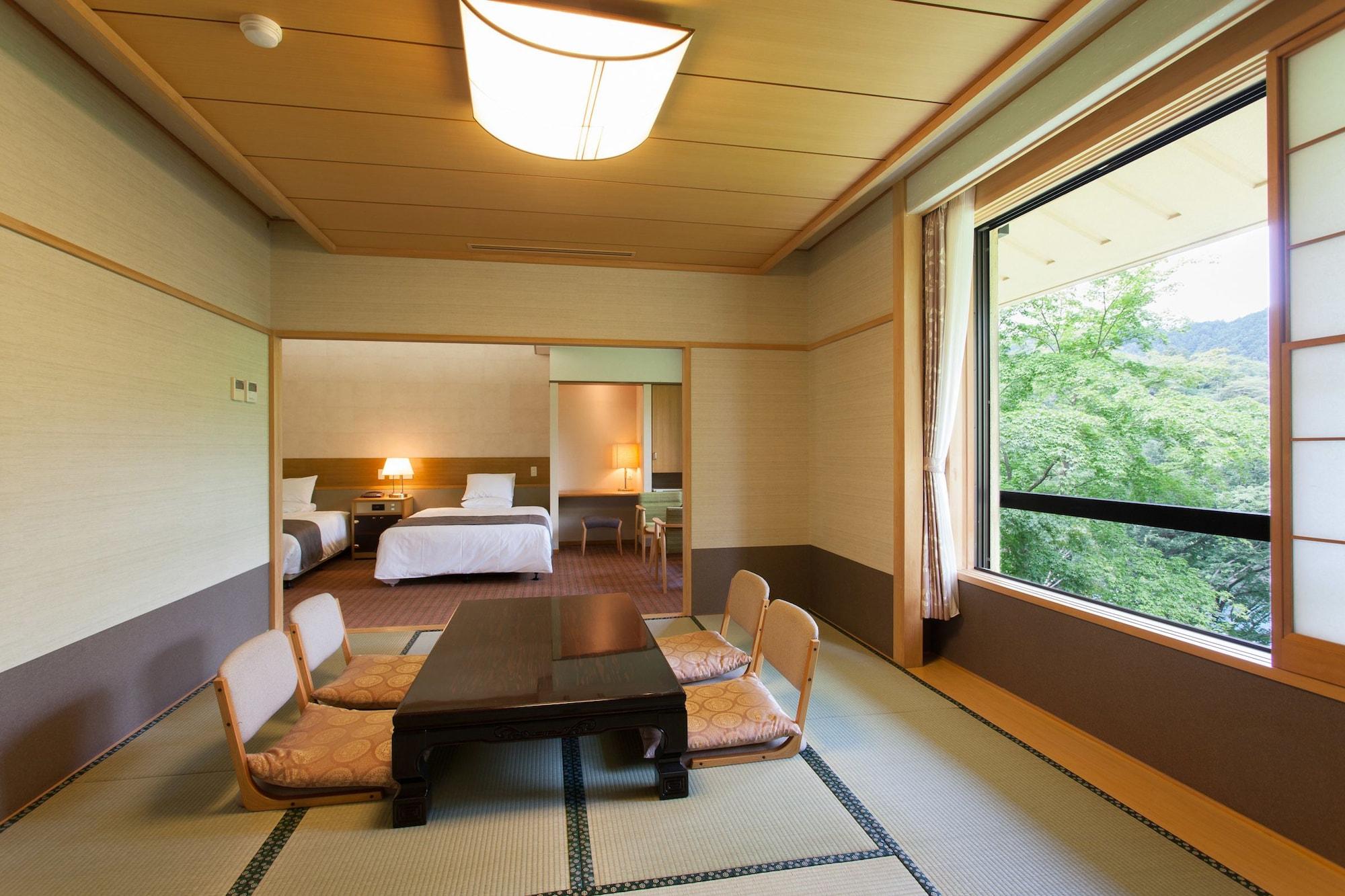 Okutamaji Hotell Ome Eksteriør bilde